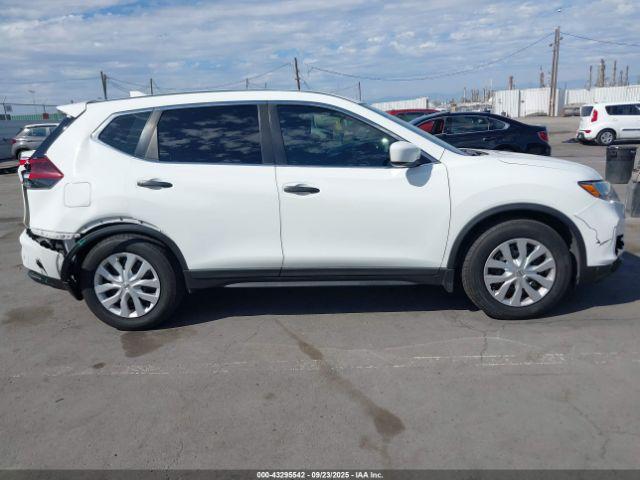Nissan Rogue S Image 6