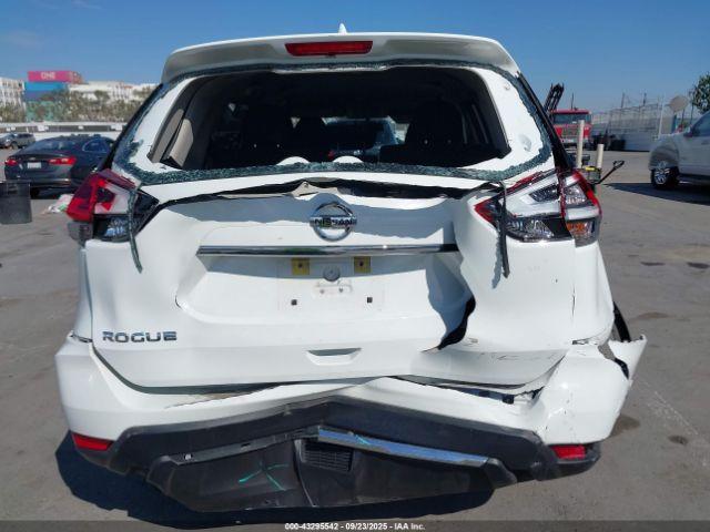 Nissan Rogue S Image 5