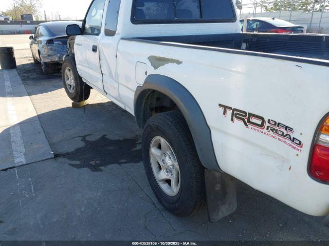 Toyota Tacoma Prerunner V6 Image 4