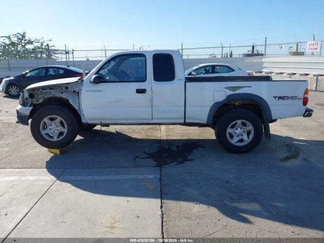 Toyota Tacoma Prerunner V6 Image 10