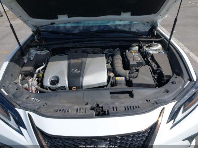 Lexus Es F Sport Image 3