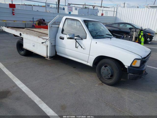  Salvage Toyota Pickup