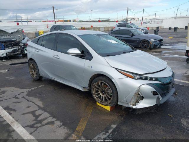  Salvage Toyota Prius Prime