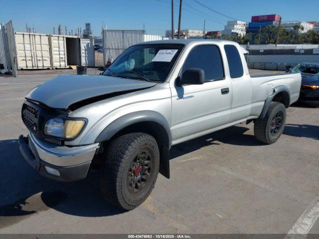 Toyota Tacoma Prerunner V6 Image 4