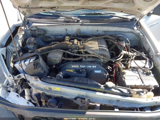 Toyota Tacoma Prerunner V6 Image 9