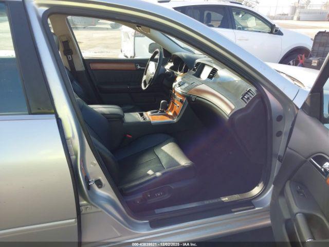 INFINITI M35 Image 4