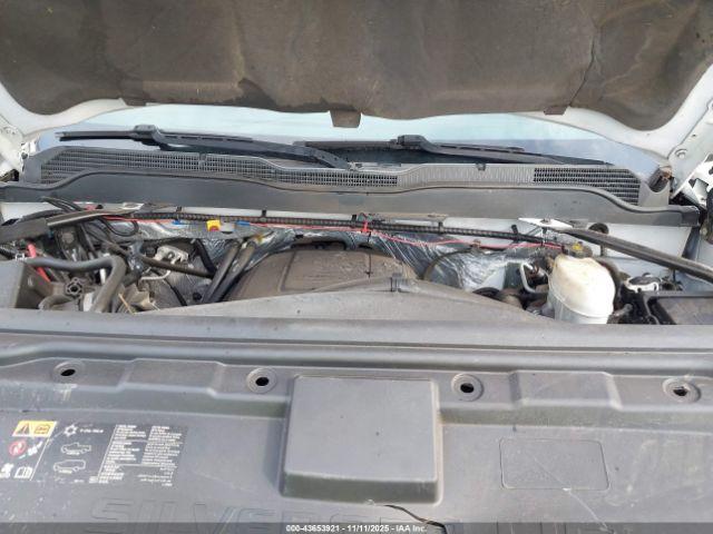 Chevrolet Silverado 3500 Wt Image 6