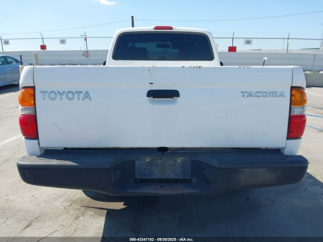 Toyota Tacoma Image 3