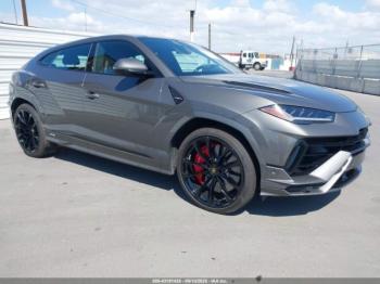  Salvage Lamborghini Urus