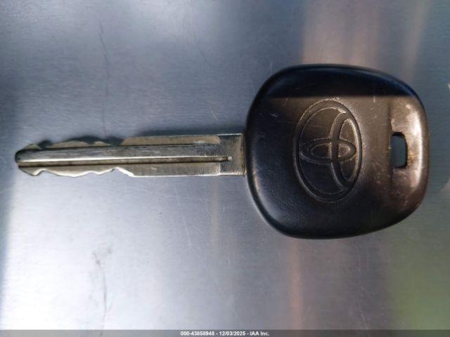 Toyota Matrix Image 9