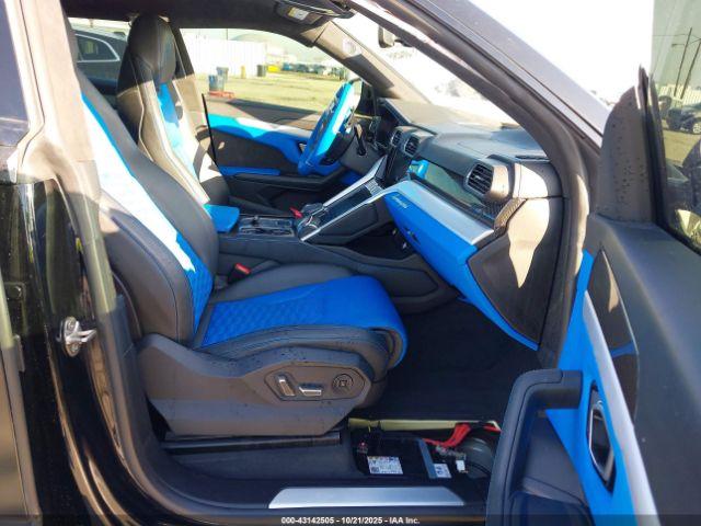 Lamborghini Urus Image 5