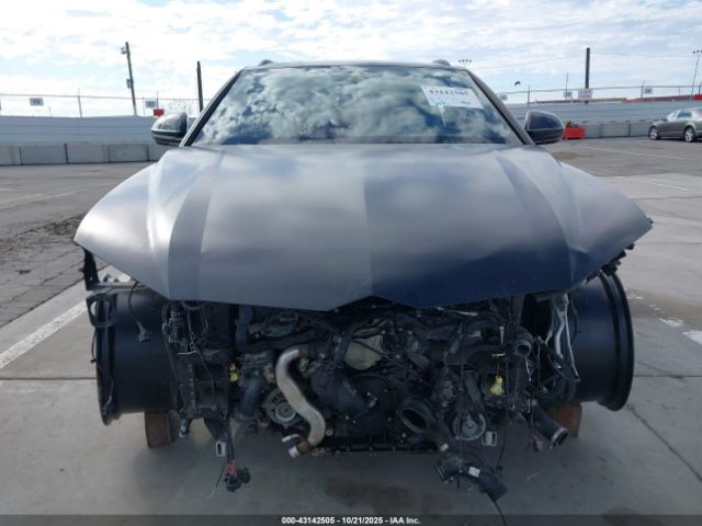 Lamborghini Urus Image 9