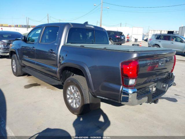 Toyota Tacoma Sr5 V6 Image 11