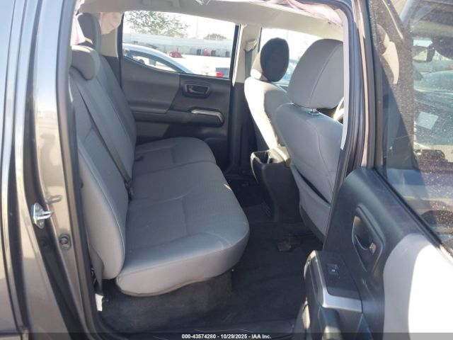 Toyota Tacoma Sr5 V6 Image 4