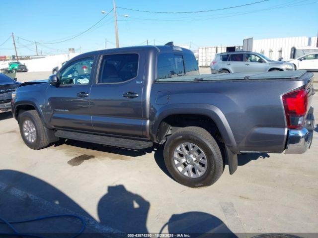 Toyota Tacoma Sr5 V6 Image 15