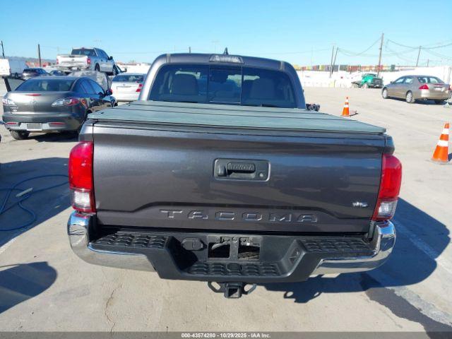 Toyota Tacoma Sr5 V6 Image 16