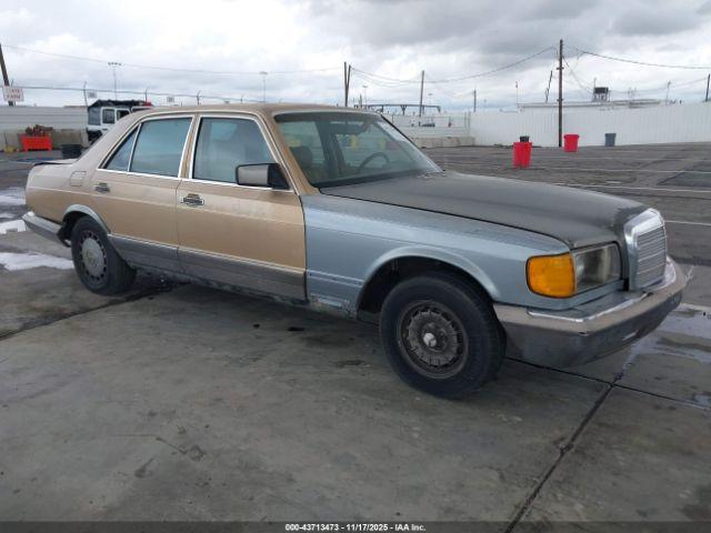  Salvage Mercedes-Benz 300