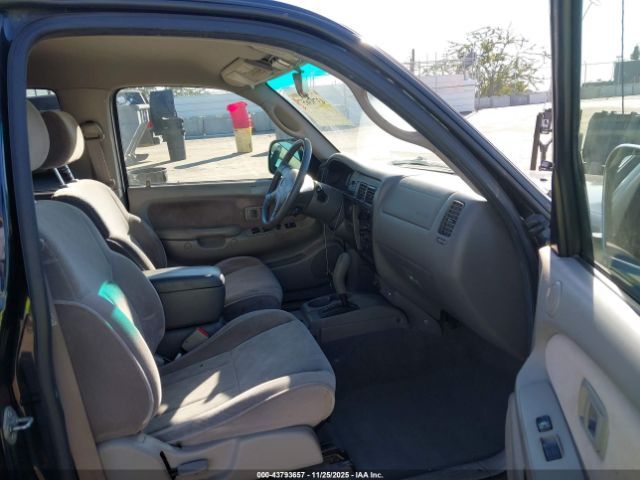 Toyota Tacoma Prerunner V6 Image 15