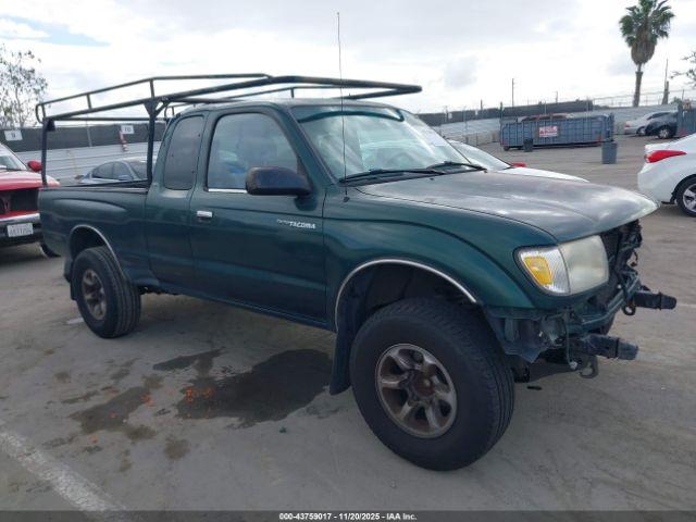  Salvage Toyota Tacoma