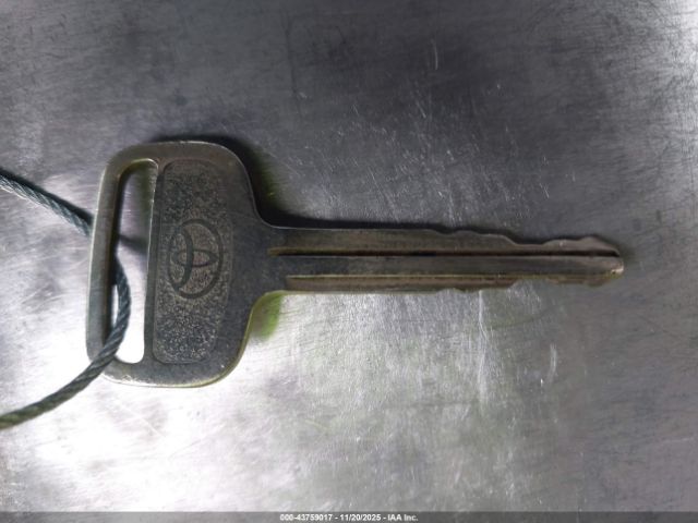 Toyota Tacoma Prerunner V6 Image 2