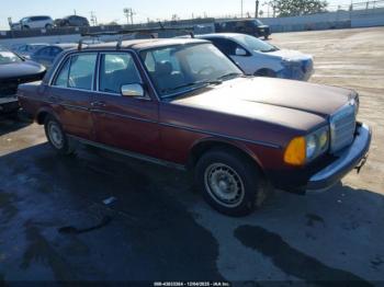  Salvage Mercedes-Benz 300