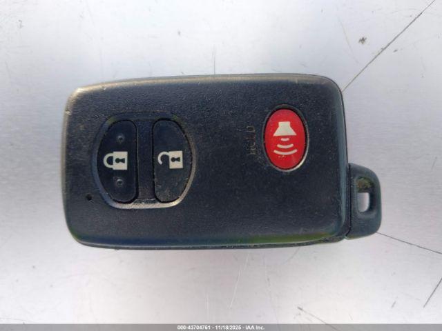 Toyota RAV4 Image 10