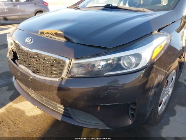 Kia Forte Lx Image 9