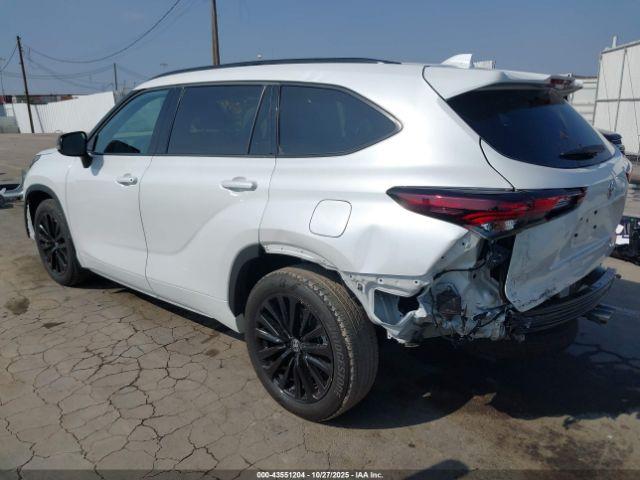 Toyota Highlander Xse Image 8