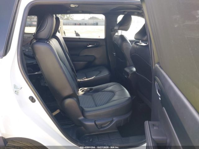 Toyota Highlander Xse Image 6