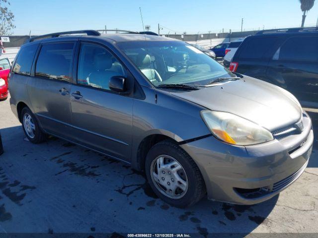  Salvage Toyota Sienna