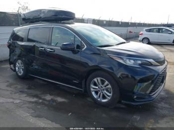  Salvage Toyota Sienna