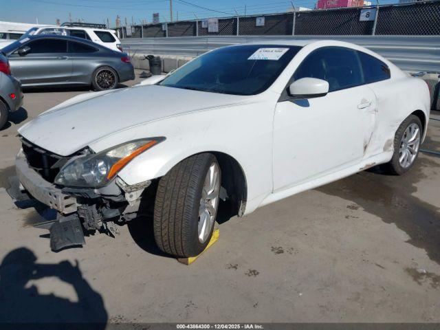 INFINITI G37 Journey Image 2