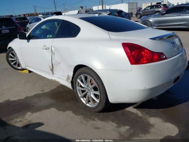 INFINITI G37 Journey Image 6