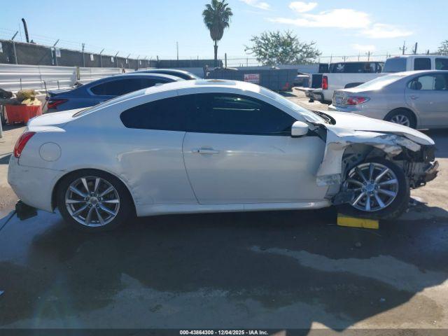 INFINITI G37 Journey Image 15