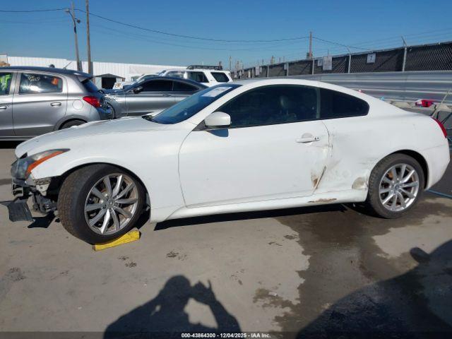 INFINITI G37 Journey Image 12