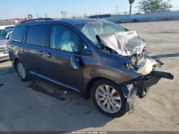  Salvage Toyota Sienna