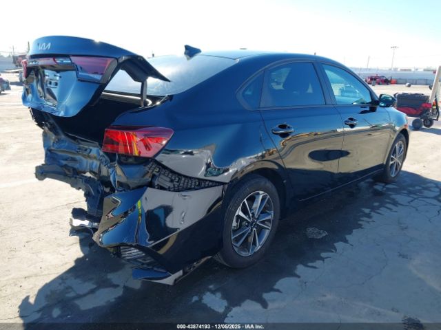 Kia Forte Lxs Image 4