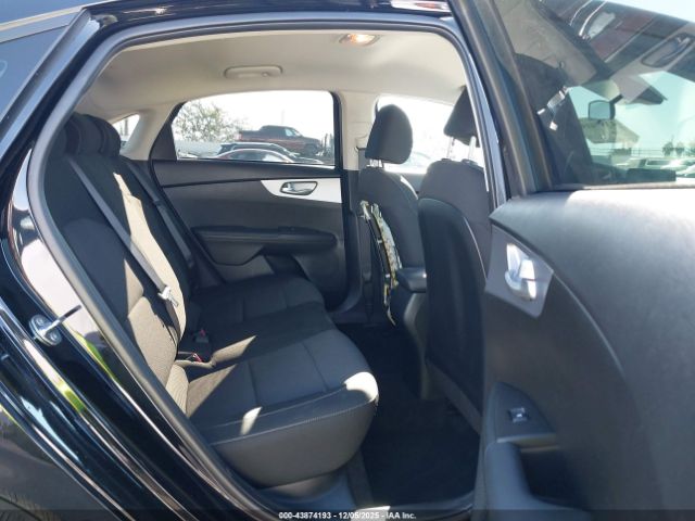 Kia Forte Lxs Image 15