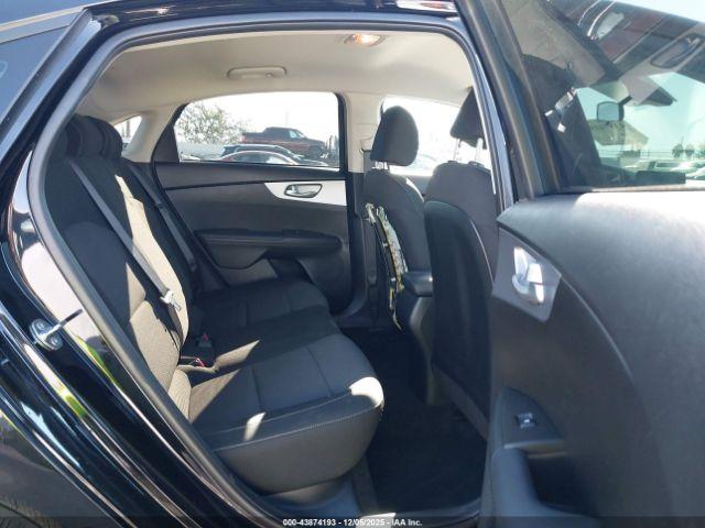 Kia Forte Lxs Image 15