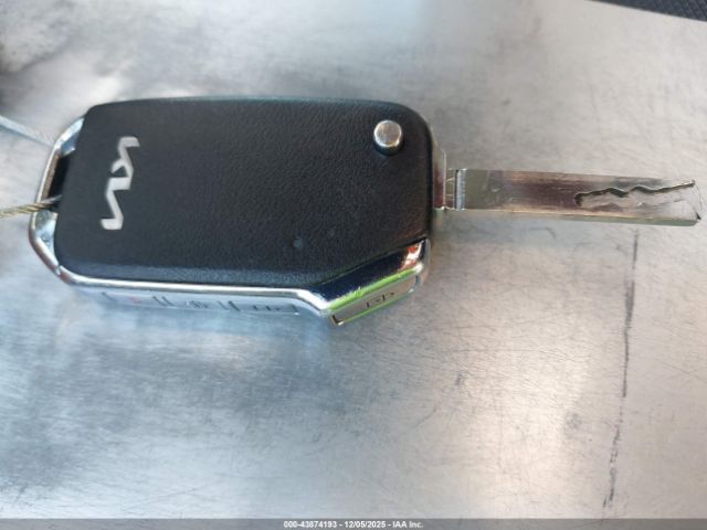 Kia Forte Lxs Image 16