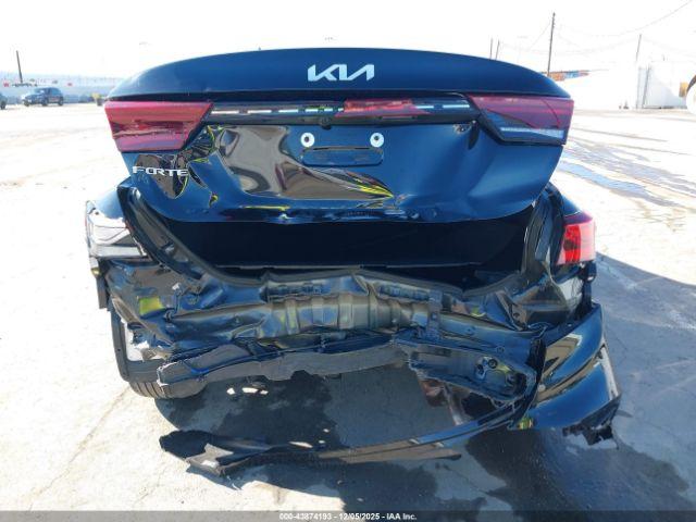 Kia Forte Lxs Image 13