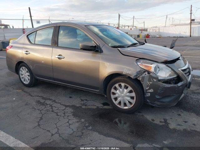  Salvage Nissan Versa