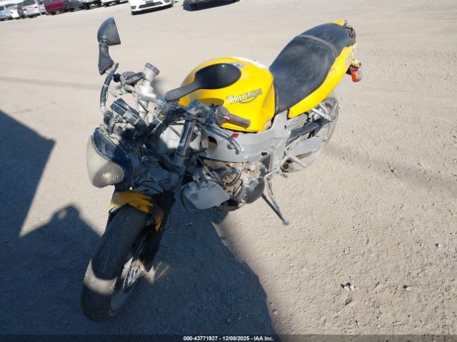 Triumph Motorcycle Tt600 Image 12