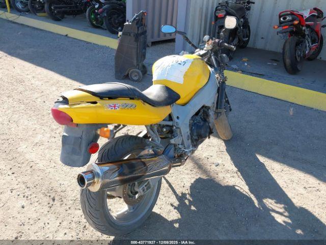 Triumph Motorcycle Tt600 Image 13