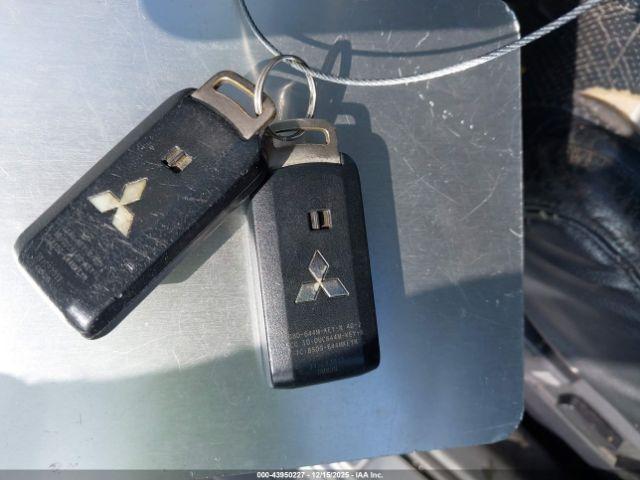 Mitsubishi Outlander Se Image 5