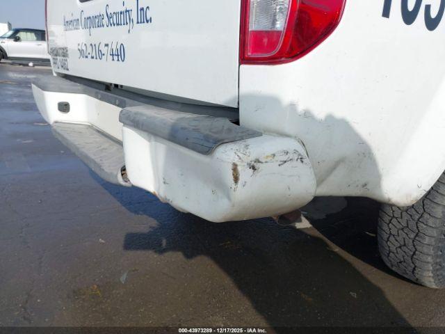 Nissan Frontier S Image 7