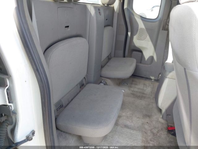 Nissan Frontier S Image 9