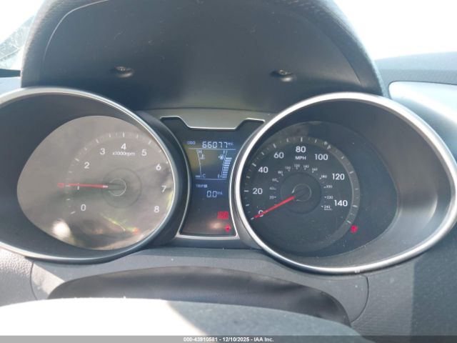 Hyundai VELOSTER Image 14