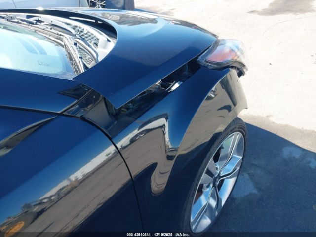 Hyundai VELOSTER Image 3