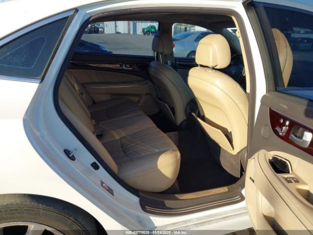 Hyundai Equus Signature Image 3